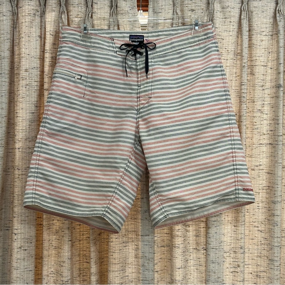 Patagonia Men's Wavefarer Board Shorts - 35